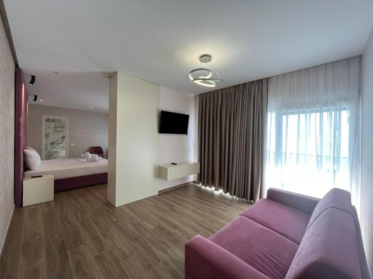 Hotel Leon - Beach Front Shëngjin Zewnętrze zdjęcie